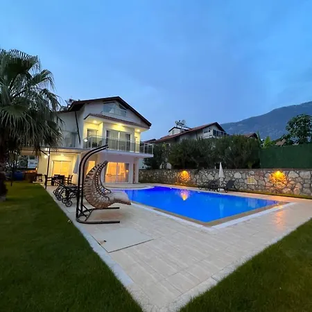 Valley Oludeniz, 4 Bedroom, Large Swimming Pool Вилла